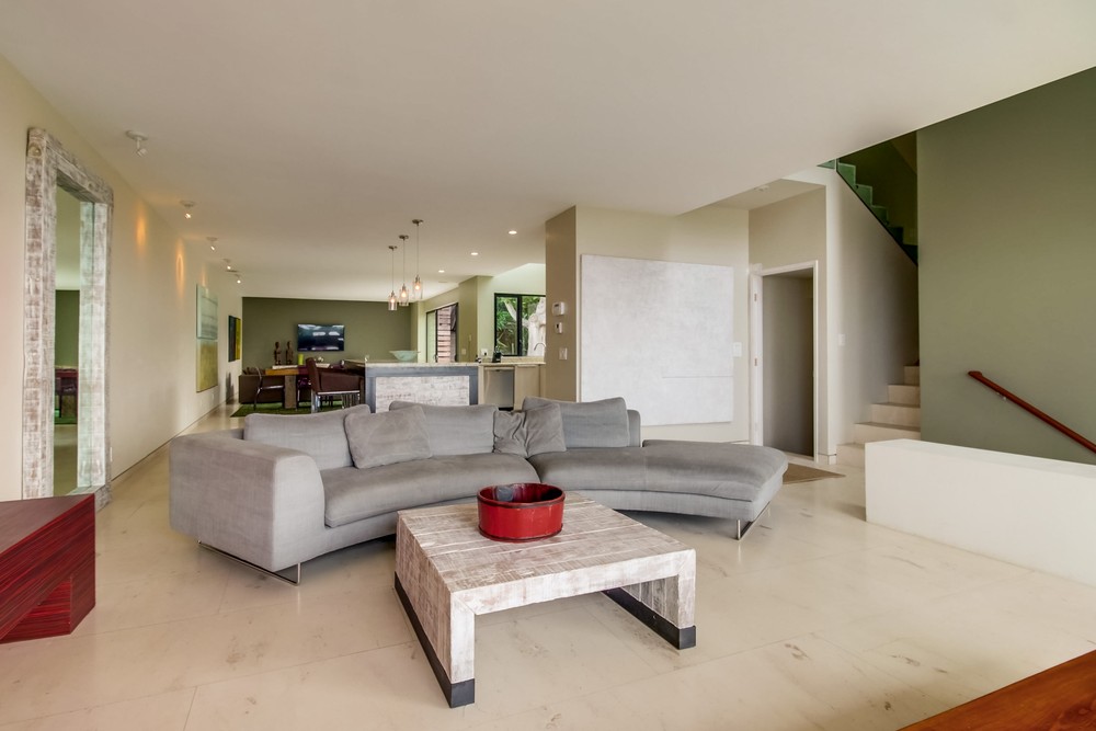 Virtual tour photo 10 of 58 for 823 Cornish Dr