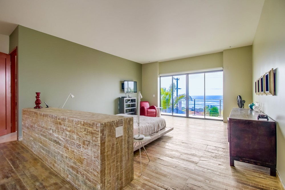 Virtual tour photo 29 of 58 for 823 Cornish Dr
