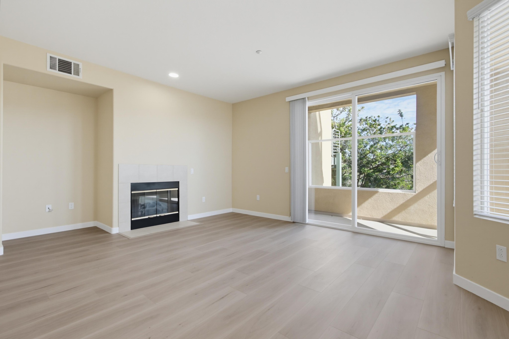 Virtual tour photo 15 of 50 for 823 Kalpati Cir Unit 201