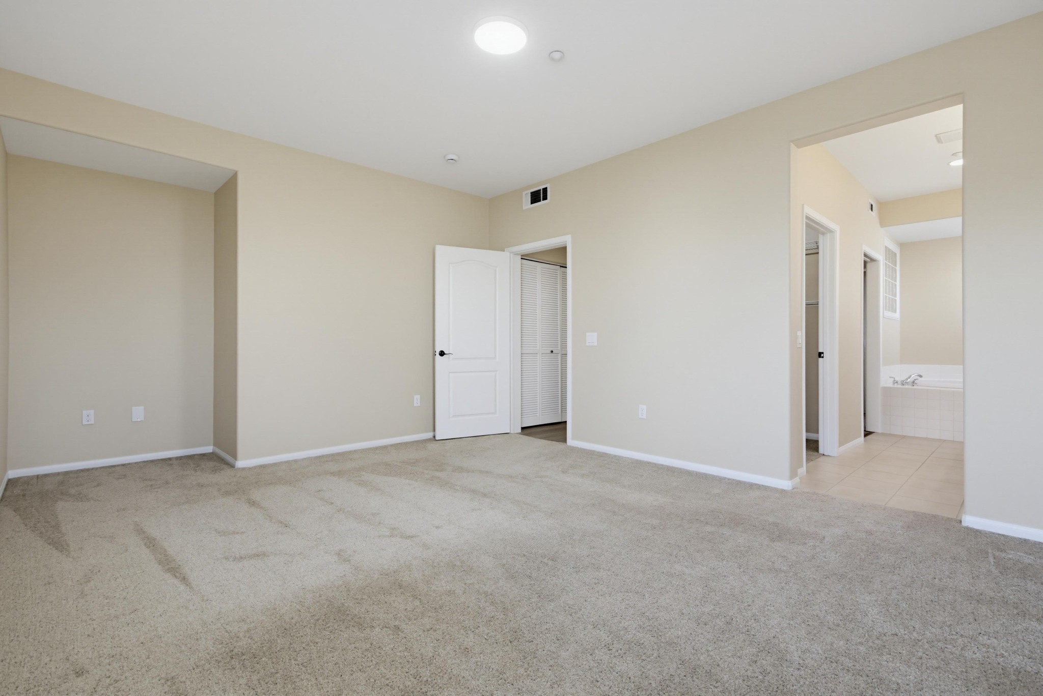 Virtual tour photo 30 of 50 for 823 Kalpati Cir Unit 201