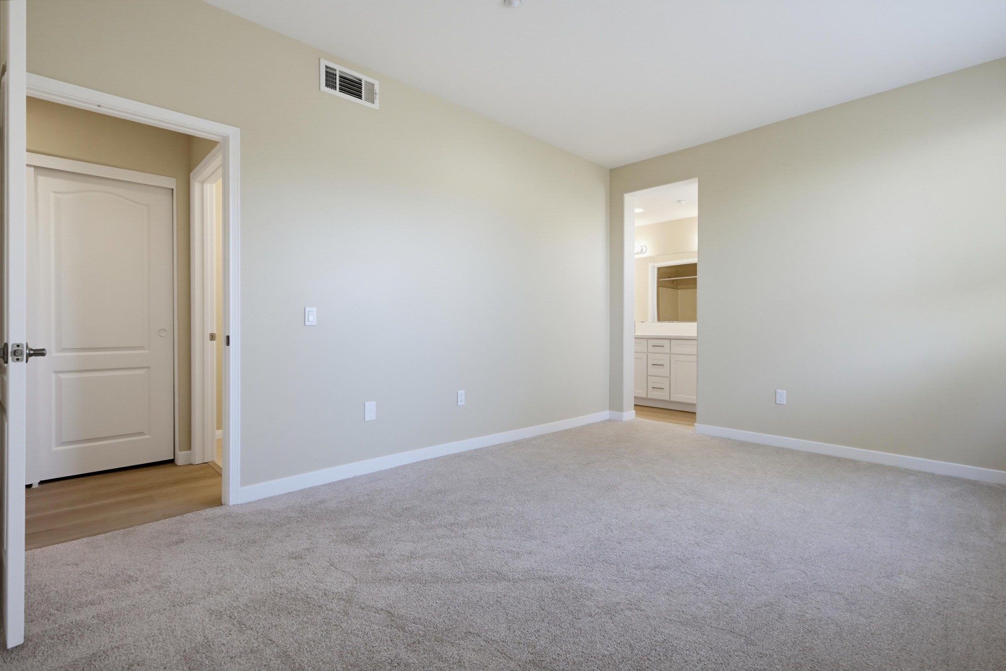 Virtual tour photo 41 of 50 for 823 Kalpati Cir Unit 201