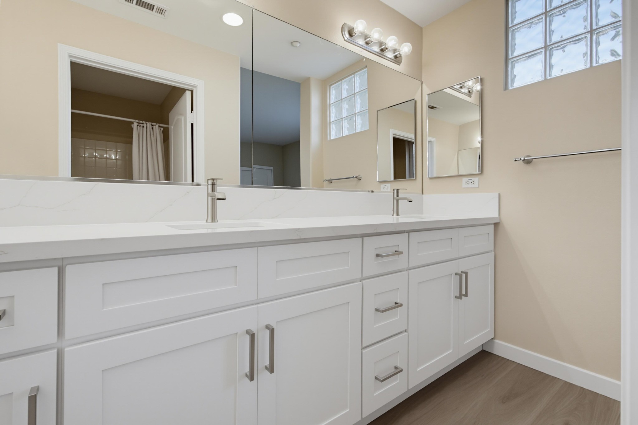Virtual tour photo 44 of 50 for 823 Kalpati Cir Unit 201