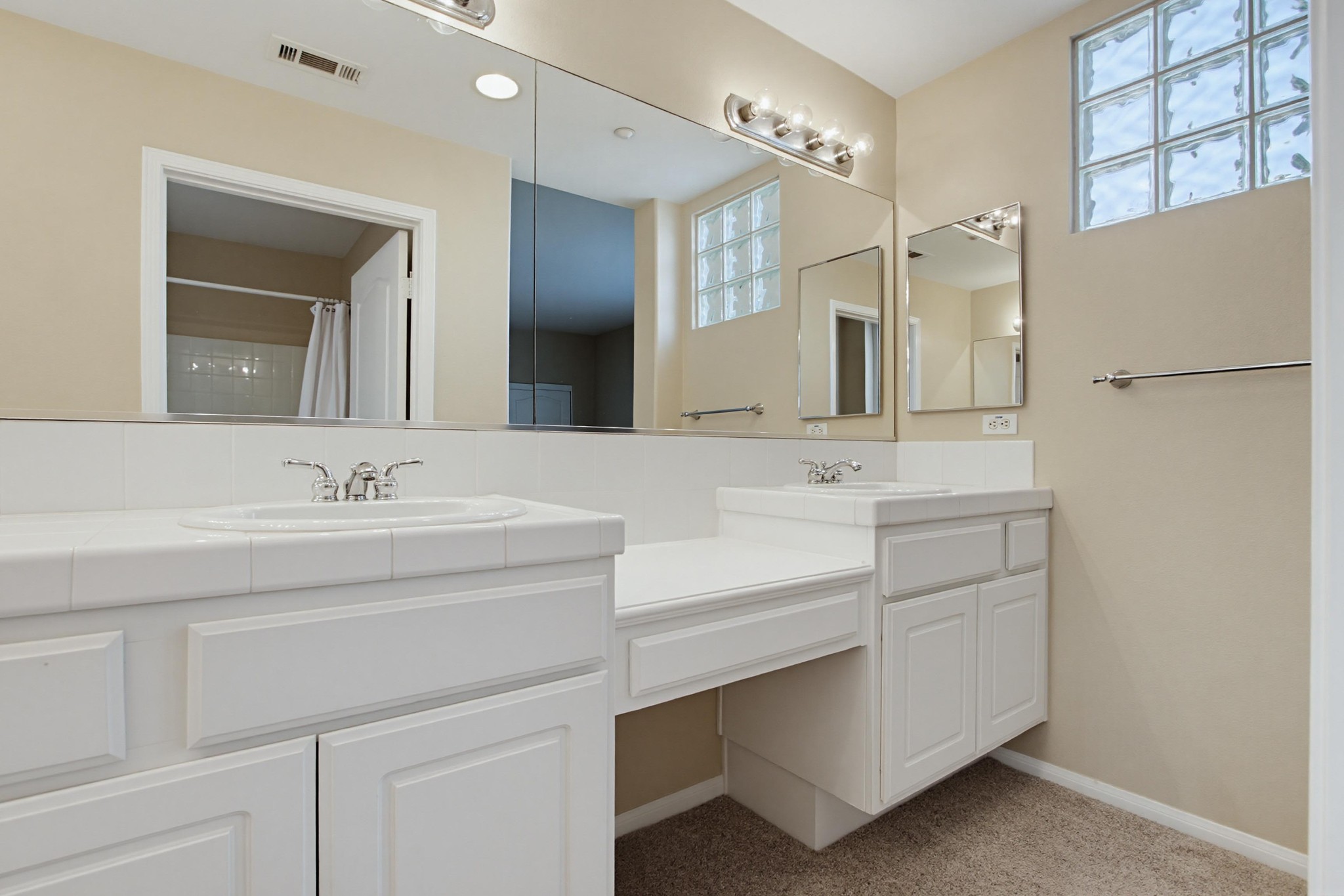 Virtual tour photo 31 of 57 for 823 Kalpati Cir Unit 201