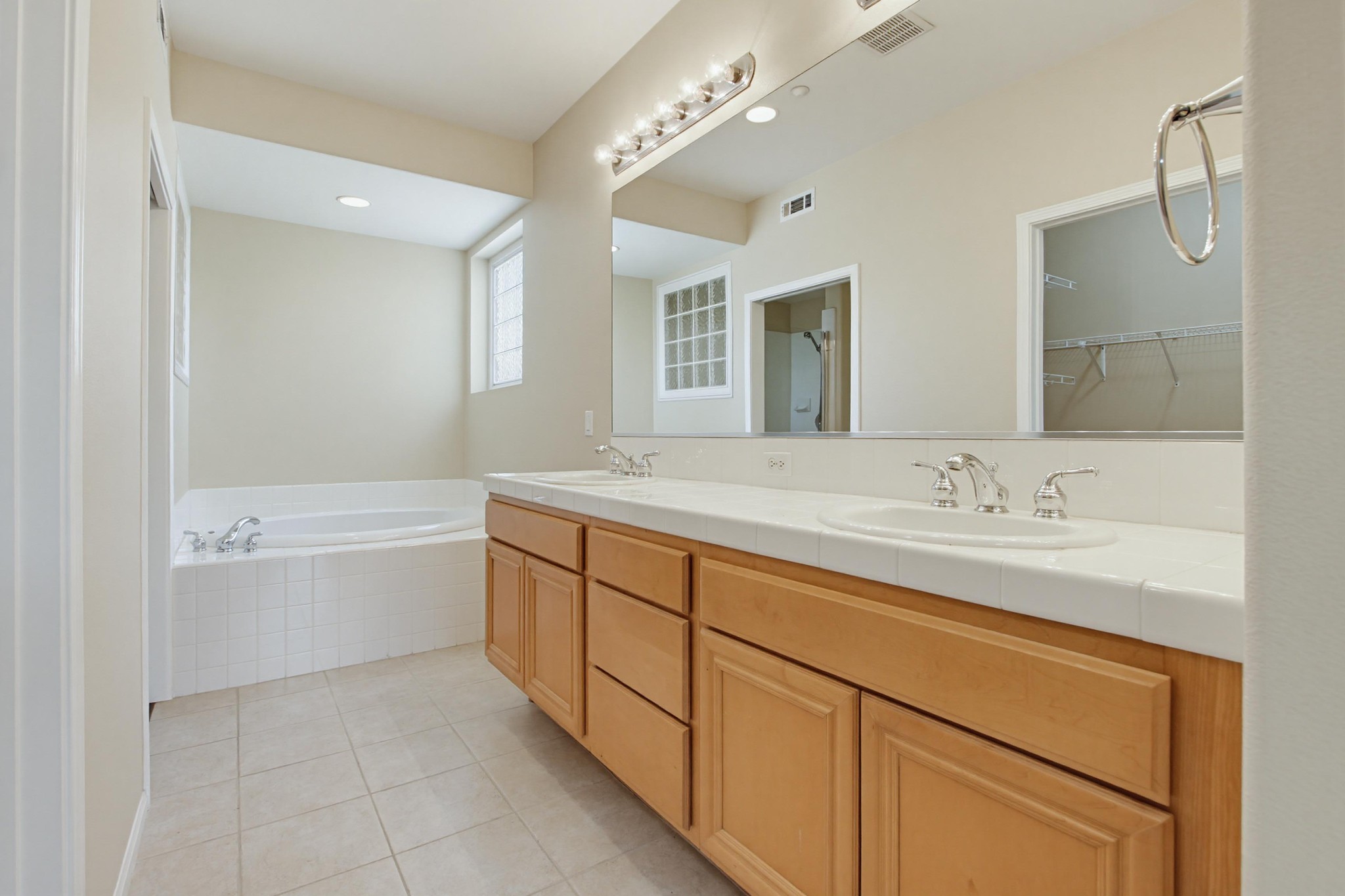 Virtual tour photo 40 of 57 for 823 Kalpati Cir Unit 201