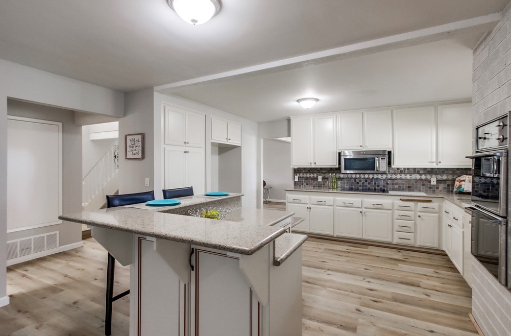 Virtual tour photo 16 of 47 for 8232 Santa Arminta Ave