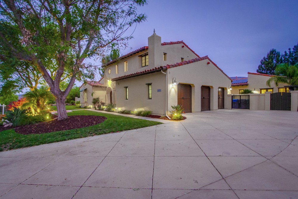 Virtual tour photo 13 of 170 for 8232 The Landing Way