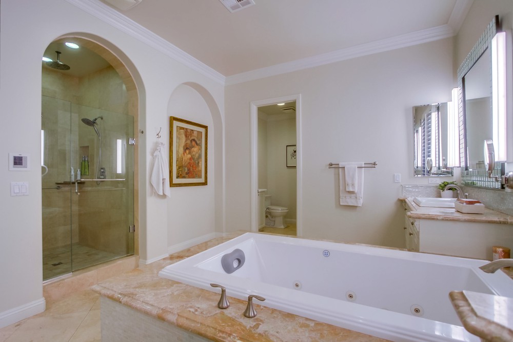 Virtual tour photo 84 of 170 for 8232 The Landing Way