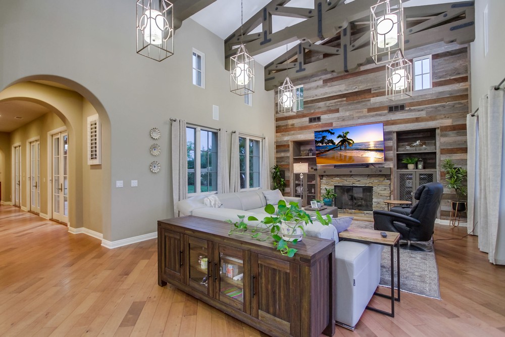 Virtual tour photo 41 of 170 for 8232 The Landing Way