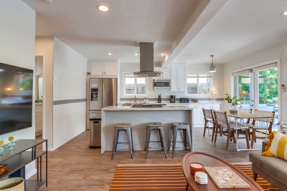 Virtual tour photo 11 of 53 for 824 Anacapa Ct