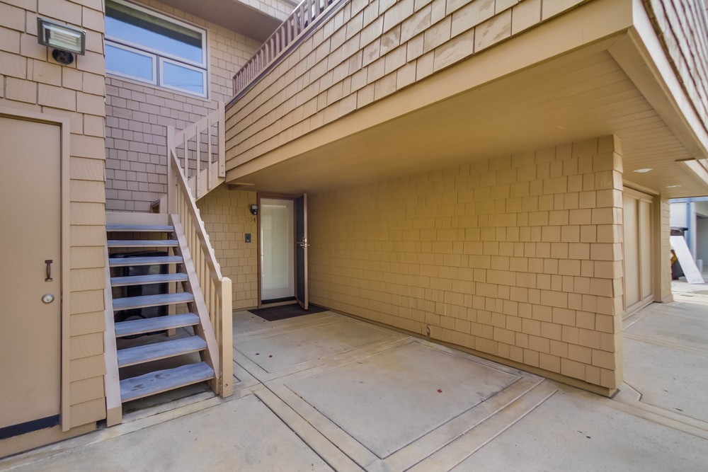 Virtual tour photo 4 of 69 for 824 Cohasset Ct