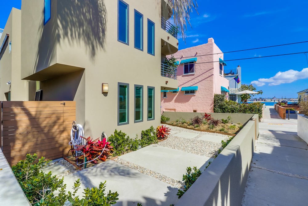 Virtual tour photo 3 of 20 for 824 Tangiers Ct