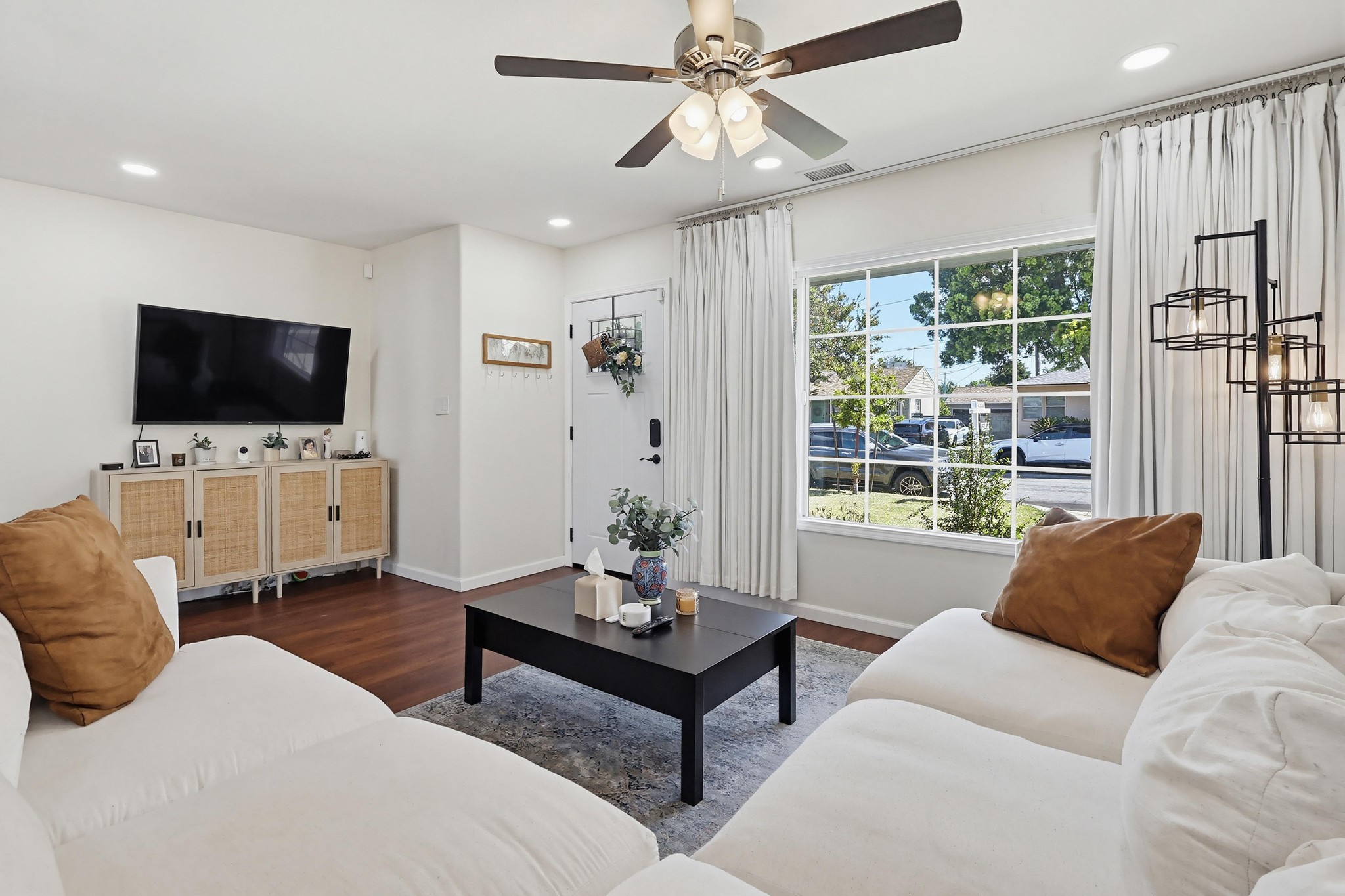 Virtual tour photo 16 of 58 for 8240 Adoree St