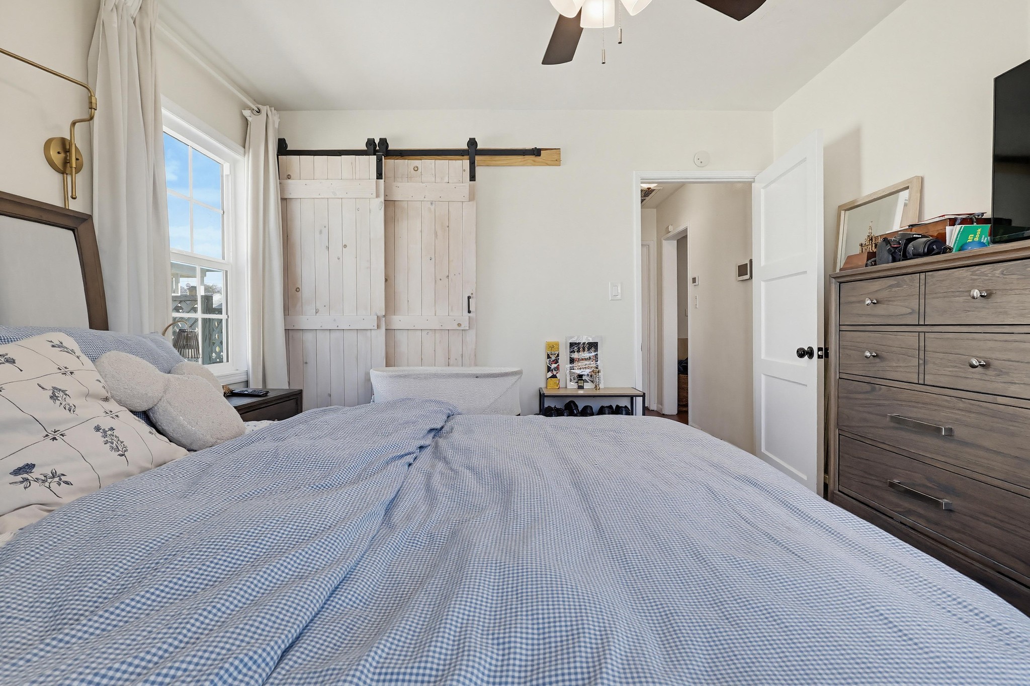 Virtual tour photo 34 of 58 for 8240 Adoree St