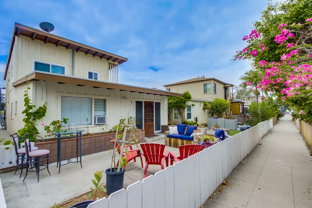 Virtual tour photo 4 of 41 for 825 Island Ct