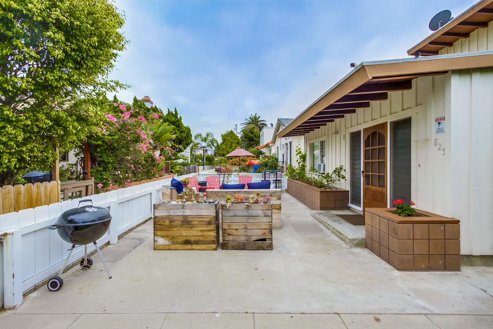 Virtual tour photo 6 of 41 for 825 Island Ct