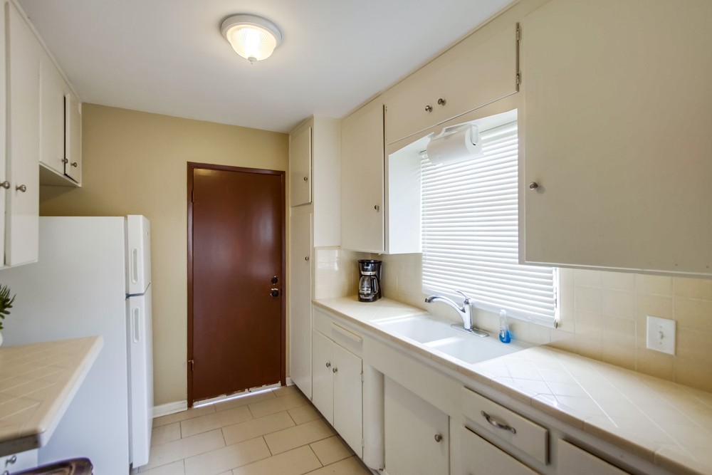 Virtual tour photo 19 of 41 for 825 Island Ct
