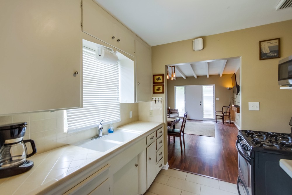 Virtual tour photo 22 of 41 for 825 Island Ct