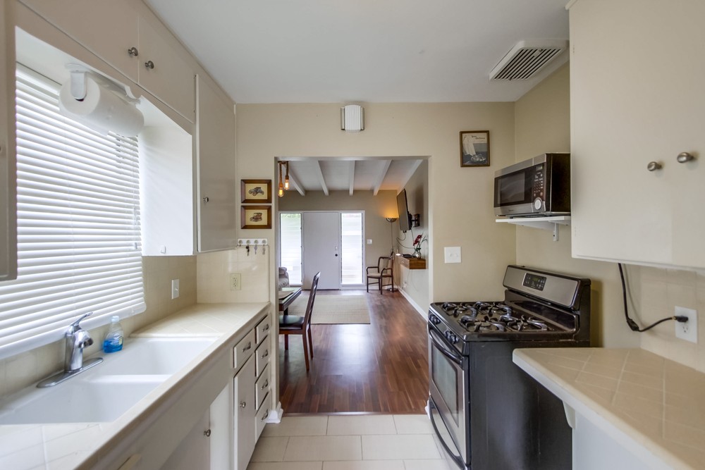Virtual tour photo 24 of 41 for 825 Island Ct