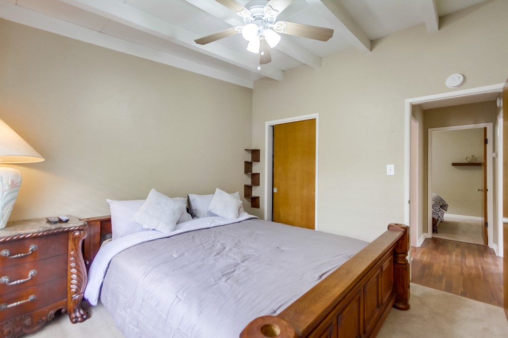Virtual tour photo 29 of 41 for 825 Island Ct