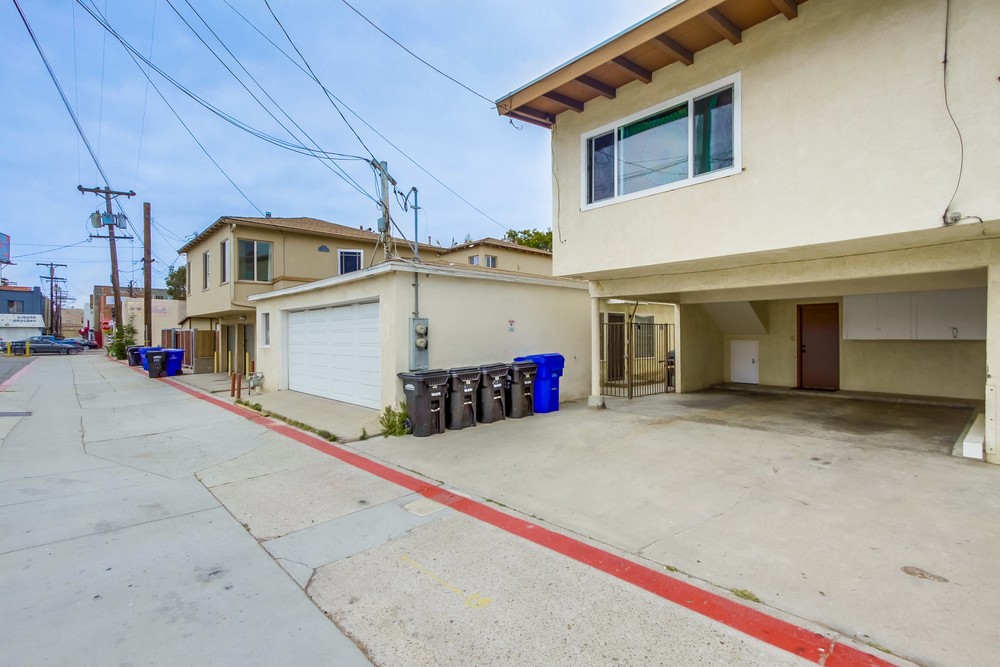 Virtual tour photo 34 of 41 for 825 Island Ct