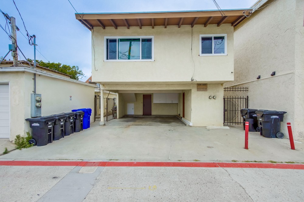 Virtual tour photo 35 of 41 for 825 Island Ct