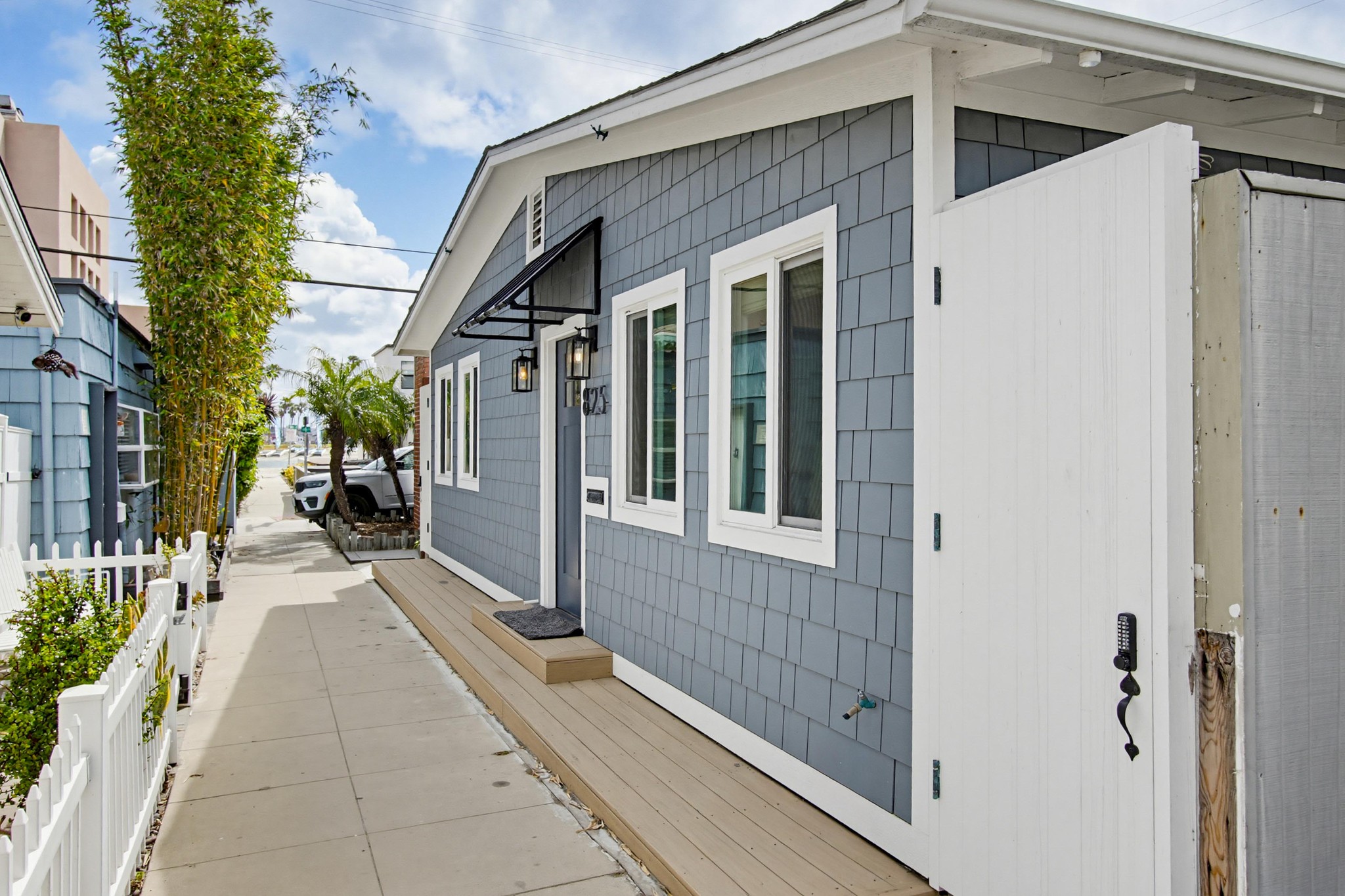 Virtual tour photo 1 of 50 for 825 Rockaway Ct