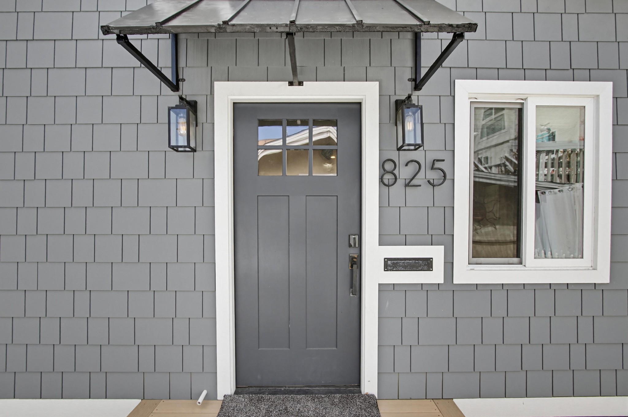 Virtual tour photo 3 of 50 for 825 Rockaway Ct