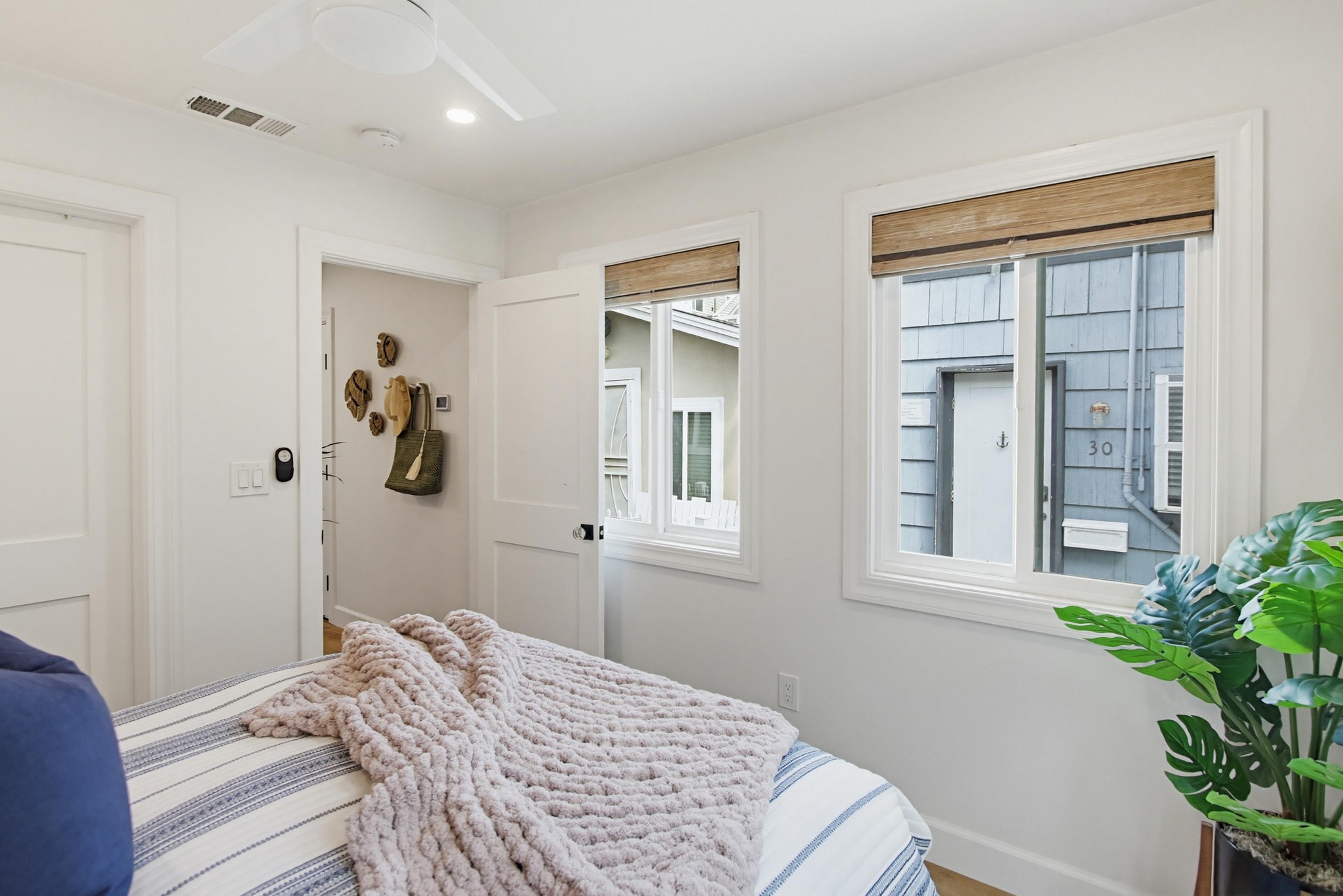 Virtual tour photo 33 of 50 for 825 Rockaway Ct