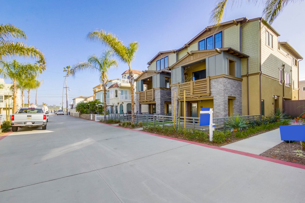 Virtual tour photo 1 of 57 for 825 Santa Barbara Pl