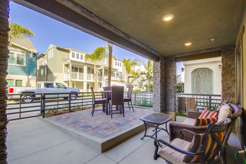 Virtual tour photo 9 of 57 for 825 Santa Barbara Pl