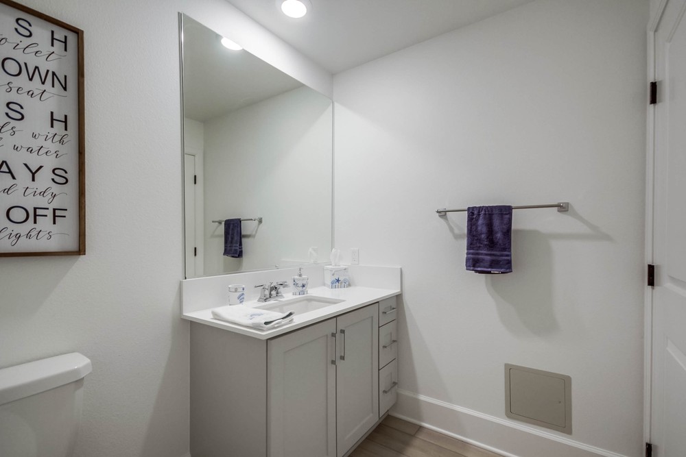 Virtual tour photo 16 of 57 for 825 Santa Barbara Pl