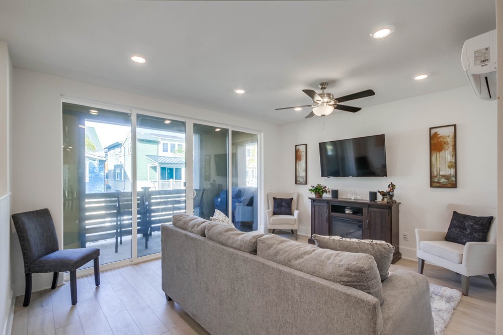 Virtual tour photo 19 of 57 for 825 Santa Barbara Pl