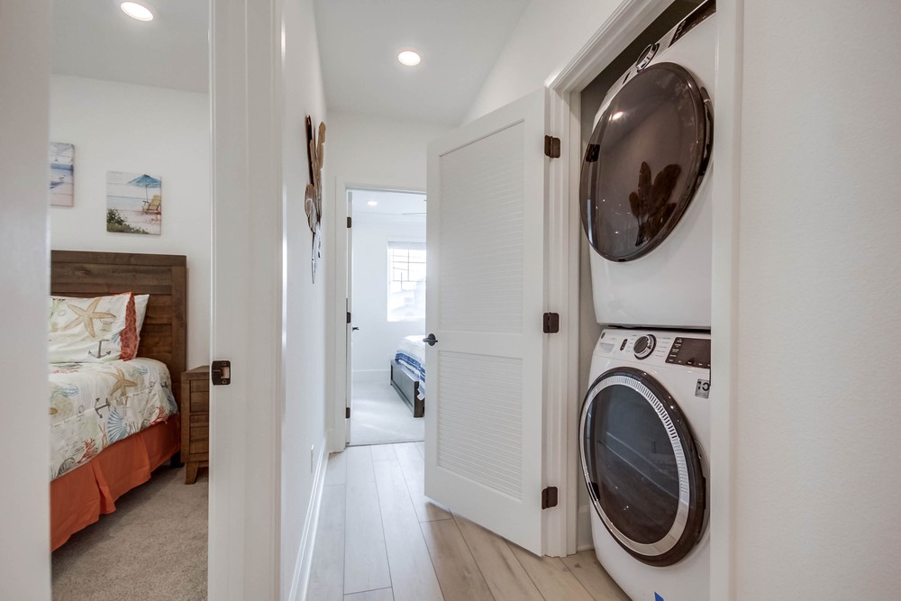 Virtual tour photo 39 of 57 for 825 Santa Barbara Pl