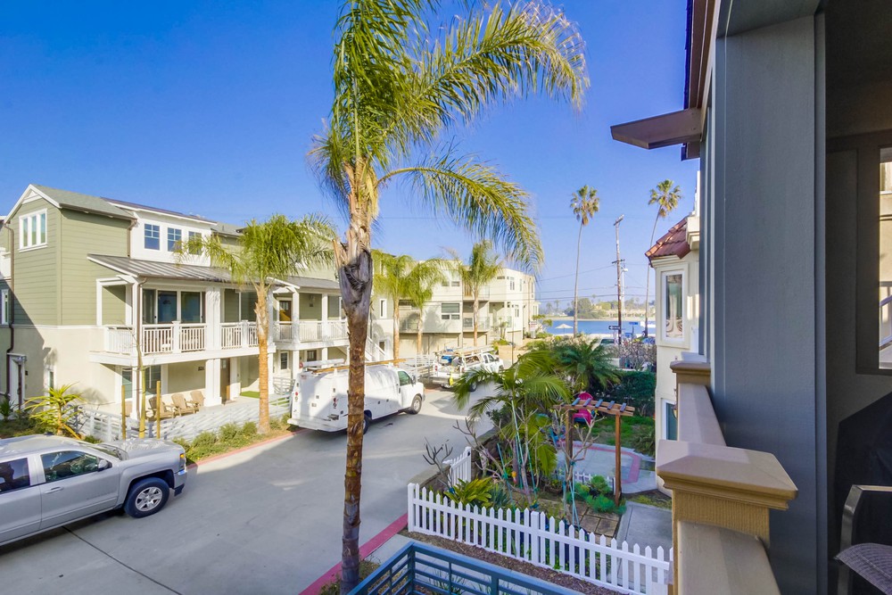 Virtual tour photo 49 of 57 for 825 Santa Barbara Pl