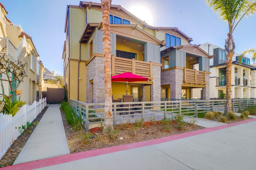 Virtual tour photo 54 of 57 for 825 Santa Barbara Pl