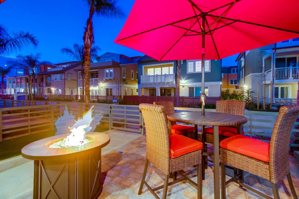 Virtual tour photo 12 of 64 for 825 Santa Barbara Pl