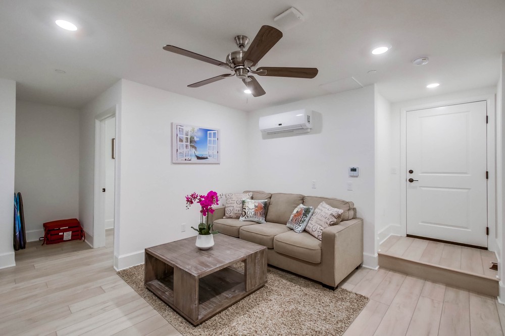 Virtual tour photo 13 of 64 for 825 Santa Barbara Pl