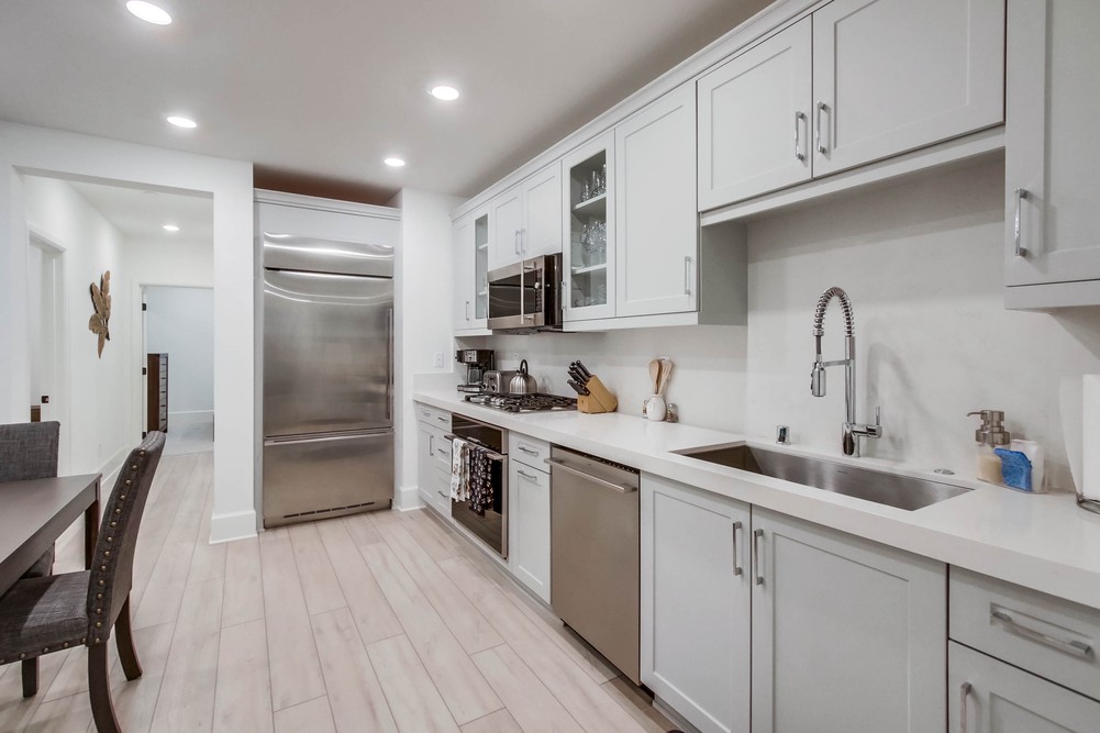 Virtual tour photo 22 of 64 for 825 Santa Barbara Pl