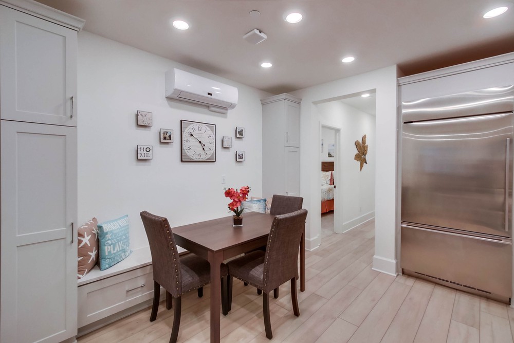 Virtual tour photo 24 of 64 for 825 Santa Barbara Pl