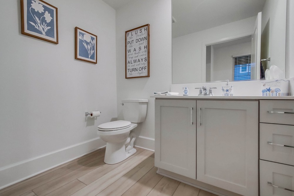 Virtual tour photo 27 of 64 for 825 Santa Barbara Pl