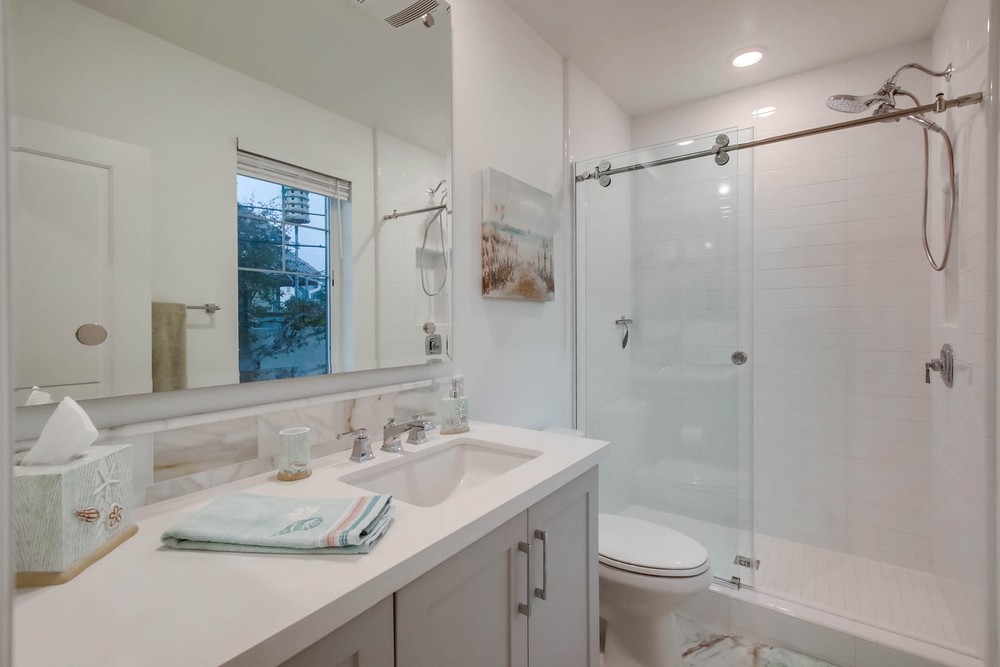 Virtual tour photo 32 of 64 for 825 Santa Barbara Pl