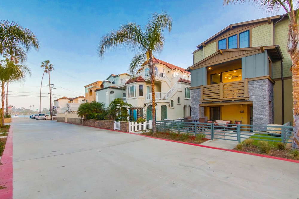 Virtual tour photo 50 of 64 for 825 Santa Barbara Pl