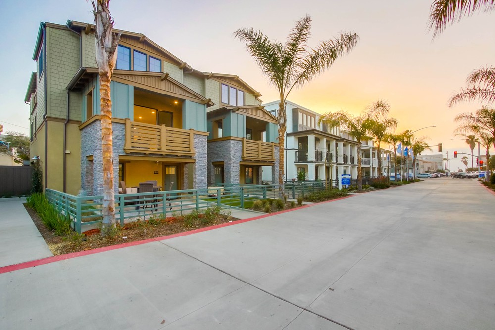 Virtual tour photo 52 of 64 for 825 Santa Barbara Pl