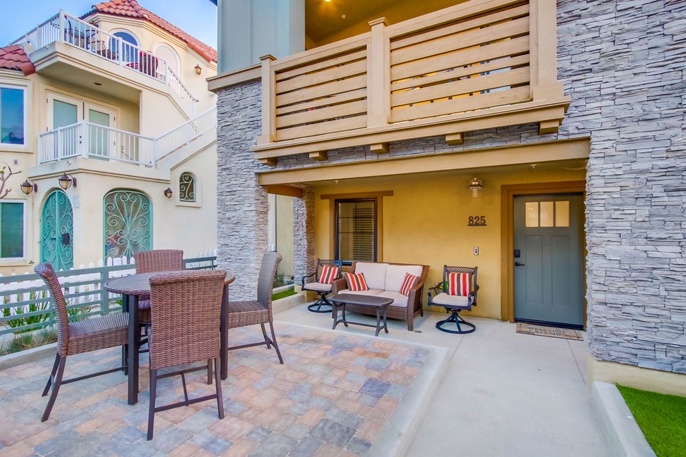 Virtual tour photo 54 of 64 for 825 Santa Barbara Pl