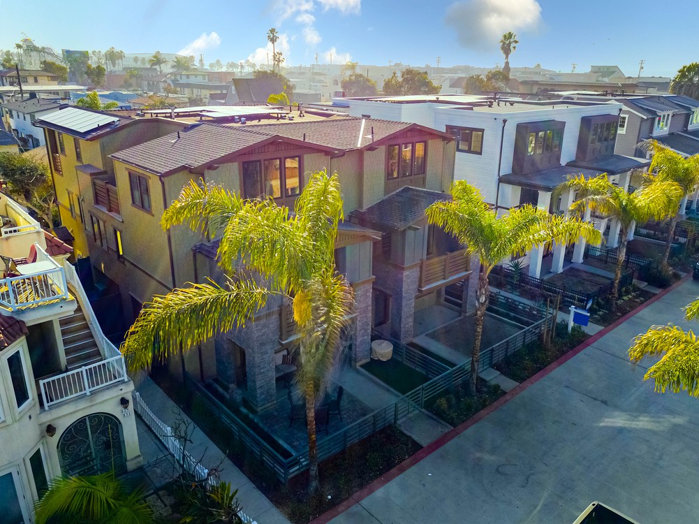 Virtual tour photo 1 of 28 for 825 Santa Barbara Pl