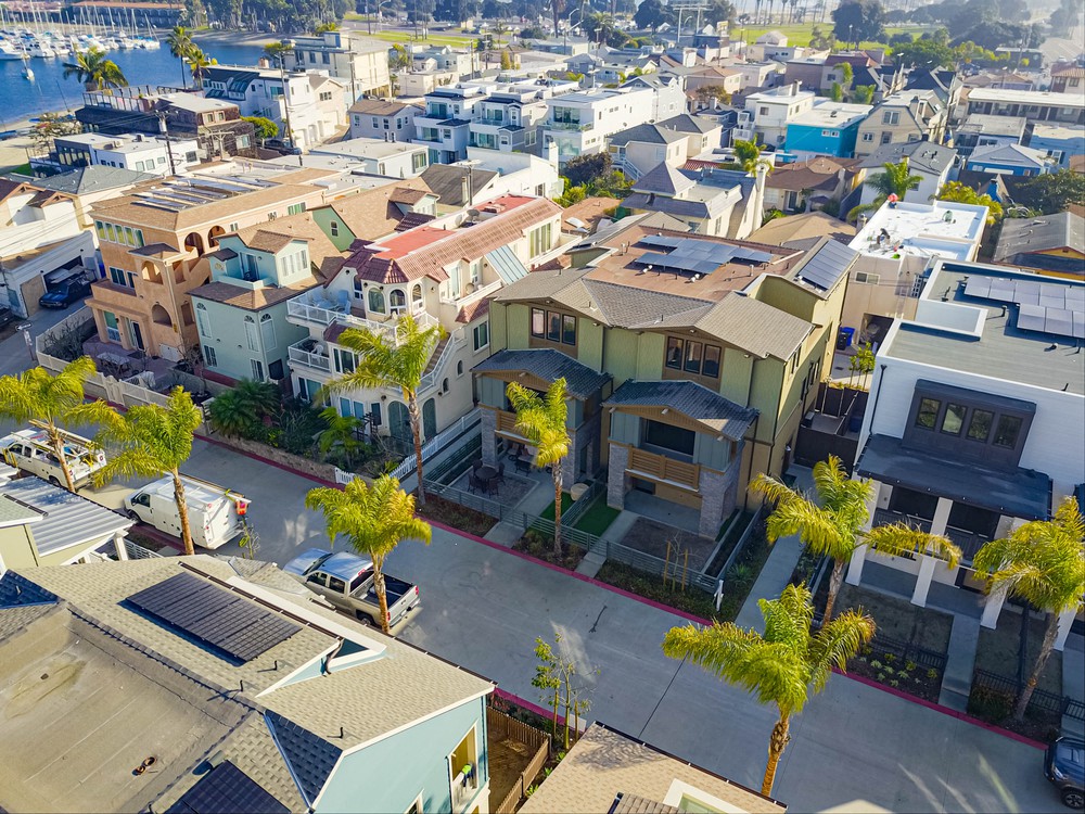 Virtual tour photo 5 of 28 for 825 Santa Barbara Pl