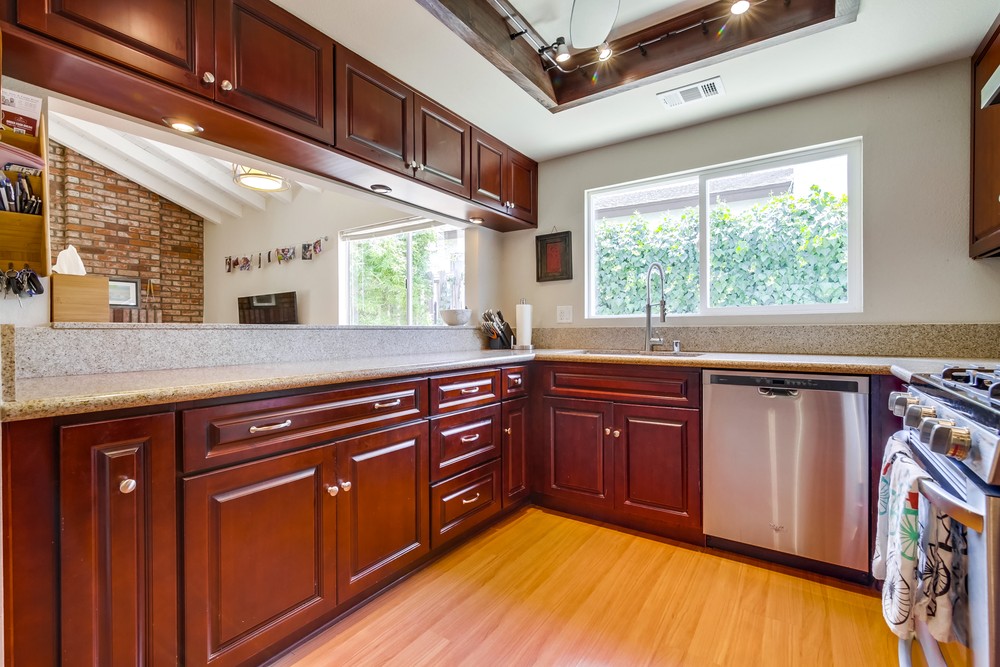 Virtual tour photo 23 of 44 for 8250 Hillandale Dr
