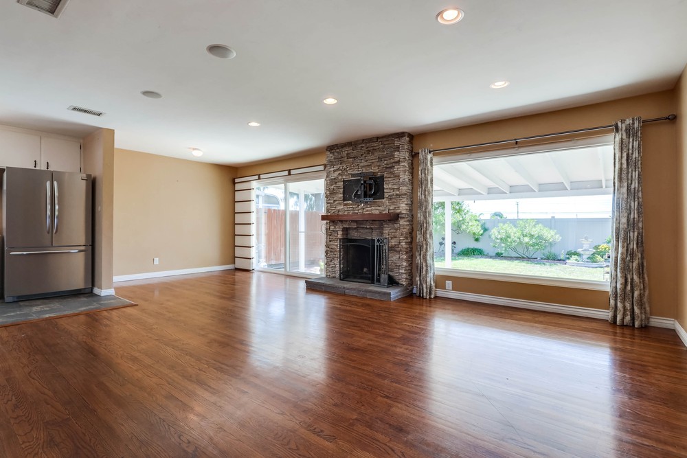 Virtual tour photo 10 of 31 for 8255 Whelan Dr