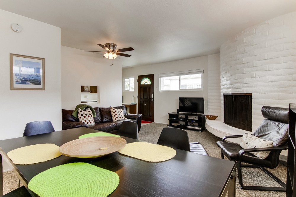 Virtual tour photo 5 of 30 for 826 Brighton Ct