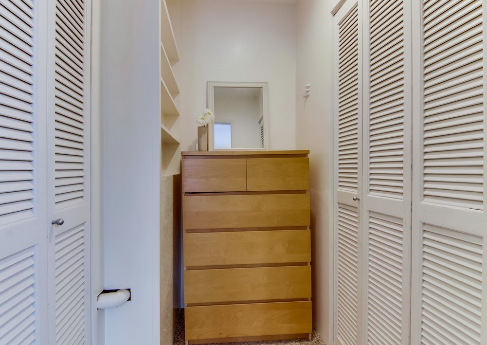 Virtual tour photo 14 of 30 for 826 Brighton Ct